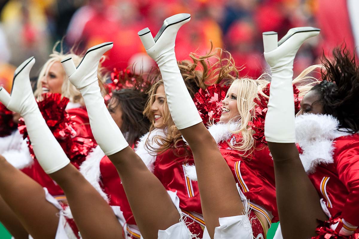 20091011_NFL_Football_Kansas_City_Chiefs_cheerleaders