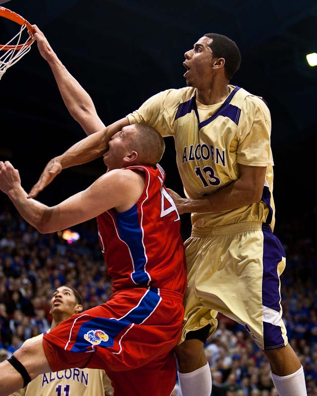 20091202_NCAA_Basketball_Alcorn_State_Kansas_Cole_Aldrich