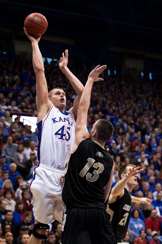 20100220_NCAA_Basketball_Colorado_Kansas_Cole_Aldrich